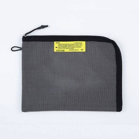 [^ԁF04520078008]PVCŃR[eBOꂽd߂̃bVngpA5TCY̐V^̑prɎgtbg|[`łBt@Xi[LɊĴŏoꂪ₷₷̂֗łBA5TCỸm[g܂yWEEKEND(ER)bEB[NG_[zTyޗVтe[}ɃCtX^CĂWEEKEND(ER)̃VbvłBVfUCAV}eAAVt@NVAV}b`OWEEKEND(ER)͂ƈႤTyނ߂̐VĂ܂B