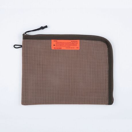 [^ԁF04520078008]PVCŃR[eBOꂽd߂̃bVngpA5TCY̐V^̑prɎgtbg|[`łBt@Xi[LɊĴŏoꂪ₷₷̂֗łBA5TCỸm[g܂yWEEKEND(ER)bEB[NG_[zTyޗVтe[}ɃCtX^CĂWEEKEND(ER)̃VbvłBVfUCAV}eAAVt@NVAV}b`OWEEKEND(ER)͂ƈႤTyނ߂̐VĂ܂B