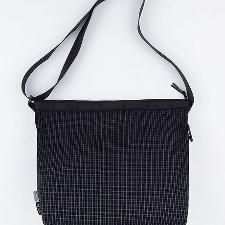 [^ԁF04520054030]ړIɎgV_[obO͕igɕ֗ȒxǂTCYłB|Pbg֗̕ȃTCYŃfC[gx܂ŐFXȃV[Ŋ􂵂܂BːngpŖ铹SĒpł܂ByWEEKEND(ER)bEB[NG_[zTyޗVтe[}ɃCtX^CĂWEEKEND(ER)̃VbvłBVfUCAV}eAAVt@NVAV}b`OWEEKEND(ER)͂ƈႤTyނ߂̐VĂ܂B