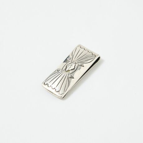 [^ԁF04520078005]CfBAWG[}l[NbvVvȋ̗ߋłBzRpNgŃX^CbVȓ_͂łBnhCh̃Vo[[NTtFCXAtFU[AxApEȂǂ̕V{E㎿̂Vo[EXŃX}[gȃtHE[\EMtgɂ߁yindianjewely/ިݼޭذzCfBAWG[Ƃ́AɖkAJ̃lCeBuAJiAJZj`IȋZ@ƑfނōANZT[̂Ƃ܂BlCeBuAJ̓`M𔽉fAgɂ邱ƂŎK^肤ӖANZT[łBł̓t@bVƂĂ]AEňĂ܂B