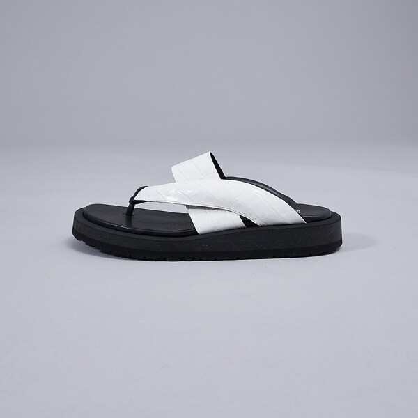 クロコ型押し＞【WRAP SHOES】ボリュームソール雪駄 トング