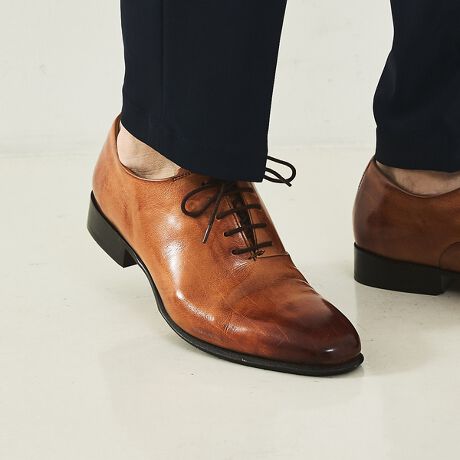 [^ԁF52021921018]V[vȂRToȂ،^ɁAcƓKxɃ̂㎿ȃU[gpGKg1BAEg\[ACjOAC\[ȂǍׂU[gpARXgptH[}X̍z[JbgfUC̃V[YłBz[Jbg̓tH[}V[rWlXV[ɂ߂łAǂOł͂ȂAƈďωtƂɗOWA[ȃV[YByfށẑƓȃcƃ̂JEU[gpByfUCzrꂢɌ悤߂̃m[Yɐݒ肵AtH[}Z~XNGÃgD̗pBz[Jbg͍ƐꂽȂ܂̌ɂȂ̂ŁArWlXV[łȂp[eB⌋Ȃǂ̉؂₩ȏʂɗĉffUCłBwS|CgxEɗ̓Xeb`rVv~j}ȃfUCERoɂ邱ƂŃGKgŐVNȊOςoƂ͖̈[̌ɂ镔̎ŵłAvCł́yźARo̕Op`̐`ɎdグX^CyzłByfBeB[zU[\[ɂ炩߃o[̔{Ă܂BC\[ACjOɋvgpĂ܂BC\[̓NbV̂ŕ₷By@zZgy\[zU[+o[yEBYíjzEz[JbgƂ́EEEAbp[AقڂЂƂ̃p[cō\X^CBꖇ̊vČ`ɂȂ悤ɖ،^ɒލł̂́ACZp߂ƋɊv̕idv܂Bi摜́A̓p\RȂǂ̉{ɂAۂ̐FƈقȂČꍇ܂B炩߂BTCYɂāEʓIȃXj[J[ƔrĂ悻0.5cm`1cm傫Ă܂BEx.iXj[J[27.0cm𗚂ẮASIZEF42(26.0cm)xƂlBE^Al͂܂̂ŁA܂łQlxɂl܂B