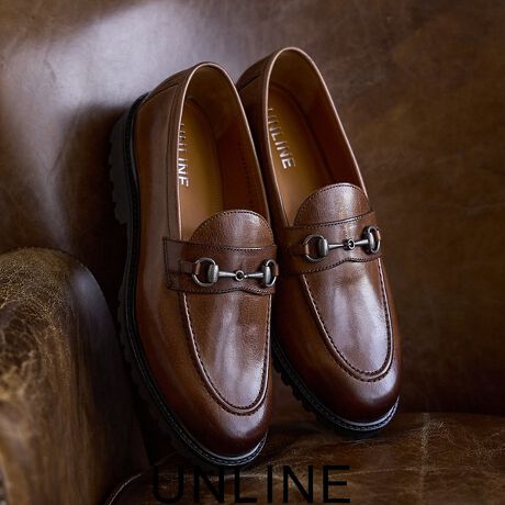 [^ԁF52501802063]yfUCz[t@[p،^̃EhVGbgɑ΂A{[̏oȂyʂ̃^N\[pĒ悭oBBe[W̃rbg̓bL{ĉؔȂۂɁBJ͂܂݂̎dlɂāAX}[gȃCۗ悤ɃfUCĂ܂ByfBeB[zʂ̂AEg\[gph߁AyɍS܂BiБ 290gjC\[ɂ͑S~̍NbVɉAɂ͍Xɋv݂̌vXđ̏dU悤ȐݒBC\[ACjO͂ƂɃRV̂鋍vgĂ̂ōṽCjǑCɔדɗDAו܂ōoByX^COz悭{[}tHŃChtApc͂Aאg̃pcłoX₷fUCɁBy@zZgy\[zEVAyEBYíjzEi摜́A̓p\RȂǂ̉{ɂAۂ̐FƈقȂČꍇ܂B炩߂BTCYɂāEʓIȃXj[J[ƔrĂ悻0.5cm`1cm傫Ă܂BEx.iXj[J[27.0cm𗚂ẮASIZEF42(26.0cm)xƂlBE^Al͂܂̂ŁA܂łQlxɂl܂B