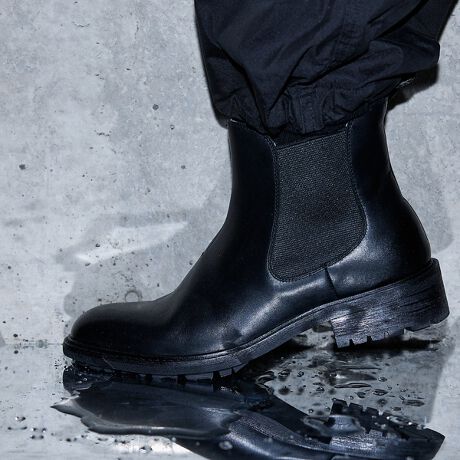 [^ԁF52021904320]yfUCz\[o[ɗ荞܂ꂽKX@ۂX𒼐ڑAKȕsACXObp[dl̃TChSAu[cB܂XȊO̘HʂłObv͂ɗDꂽOXt@Co[Xbvɂ]|Ȃǂ̃XNy܂BIŃ~j}ȃtHɁA̐NhXg[EFgdl̗pB@\lx[VbNŉIȃ[hYfUCɂ鎖ŁAfC[tH[}̃X^C܂ŕLΉ܂Byfށzʏ̃U[𑽂܂񂾔v̗pA₩ƂƂ芴̂鍂iU[gpBy@zObhC[EFgyʒzDyXevCXXAOAEgbgp[NDykLXTCYɂāEʓIȃXj[J[ȂǂƔrĂ悻0.5cm`1cm傫Ă܂BEx.i27.0cm𗚂ẮASIZEF42(26.0cm)xƂlBE^Al͂܂̂ŁA܂łQlxɂl܂B