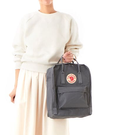 tF[[xKanken (FJALLRAVEN/tF[[x)sEňꑱ郍OZ[bNttF[[x̃ACRłuKankenviJPj1978NAXgbNz̓db`[tɂĒa܂BtF[[x̑nƎ҂qǂ̂߂ɁAvŒČyAwZ̎SobNpbN̂uKankenv̎n܂łBȍ~30Nȏ̃OZ[iƂȂAȂLňĂ܂BuKankenv̓XEF[fŁu^ԁvƂӖAbNE񂰂ƂĂQWAYŊBՐAϋvAϐ̍rjfނgpĂ܂B傫ȃWbp[J^̃CRp[ggQ̃TCh|PbgƃtgɃWbp[|PbgobN|Pbg̓ɁAO\ȃV[gpbht\ȃV_[XgbviXgbvő咷 72cmjS̓tN^[dlŁA铹Si͑SĐKiłBKankenV[Yɂ́u舵̒Ӂvۂ^O܂͏i^Oɓ\tĂ܂BgpOɂmF܂悤肢܂B[^:23510]yîm点z̏i2024N75牿i{Ă܂B͂鏤iɂĂ^Oȉꍇ܂ݕ\ĂTCg\i̔iłB\߂܂悤A肢\グ܂B