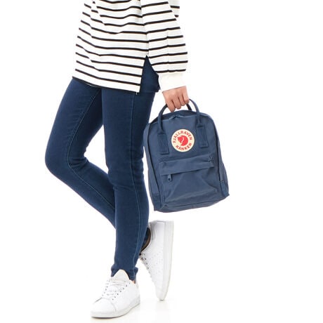 tF[[xKanken Mini (FJALLRAVEN/tF[[x)sOZ[uKankenv̏TCYłIIIttF[[x̃ACRłuKankenviJPj1978NAXgbNz̓db`[tɂĒa܂BtF[[x̑nƎ҂qǂ̂߂ɁAvŒČyAwZ̎SobNpbN̂uKankenv̎n܂łBȍ~30Nȏ̃OZ[iƂȂAȂLňĂ܂BuKankenv̓XEF[fŁu^ԁvƂӖAbNE񂰂ƂĂQWAYŊBՐAϋvAϐ̍rjfނgpĂ܂BuKanken Miniv́uKankenv̋@\͂̂܂܂ɏ߂̃TCYɂ́BXgbv𒲐Αl̕łg܂BЁAqƂꏏɂgI傫ȃWbp[J^̃CRp[ggQ̃TCh|PbgƃtgɃWbp[|PbgobN|Pbg̓ɁAO\ȃV[gpbht\ȃV_[XgbviXgbvő咷 69cmjS̓tN^[dlŁA铹SX́AtF[[x{KA̔Xł̂ŁAi͑SĐKiłB[^:23561]yîm点z̏i2024N75牿i{Ă܂B͂鏤iɂĂ^Oȉꍇ܂ݕ\ĂTCg\i̔iłB\߂܂悤A肢\グ܂B