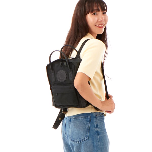 Kanken No.2 Black Mini 正規品 | フェールラーベン(FJALLRAVEN
