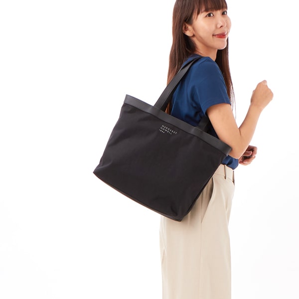 MARGARET HOWELL マーガレットハウエル エナメルトートバッグ MARGARET HOWELL（マーガレットハウエル）の「COTTON LOGO BAG