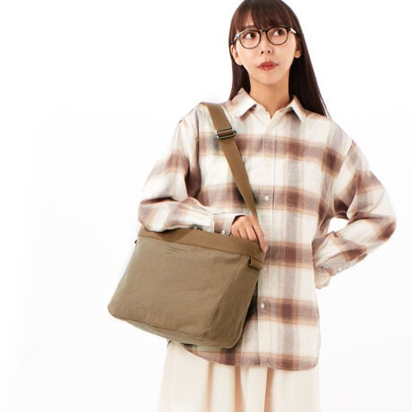 [^:MHLH5LS1]EHbVzɃe[vgMH炵V_[V[YłBȂǂɎgpĂ郌U[|CgɂȂĂ܂B