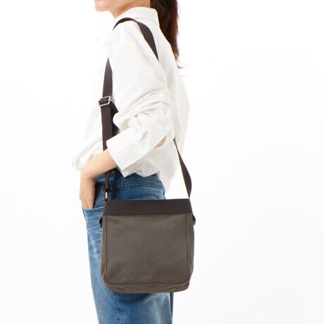 [^:MHLH5LS2]EHbVzɃe[vgMH炵V_[V[YłBȂǂɎgpĂ郌U[|CgɂȂĂ܂B