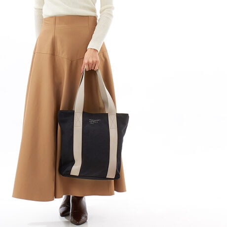 [^:MHLH5NH1]EHbVLoXɑ߂̃e[v킹cg[gobOBMH炵J[OۓIŁAJWAɂ܂B