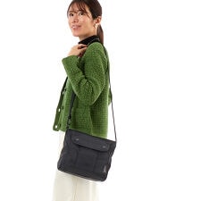 MARGARET HOWELL idea　マドックス　ショルダー