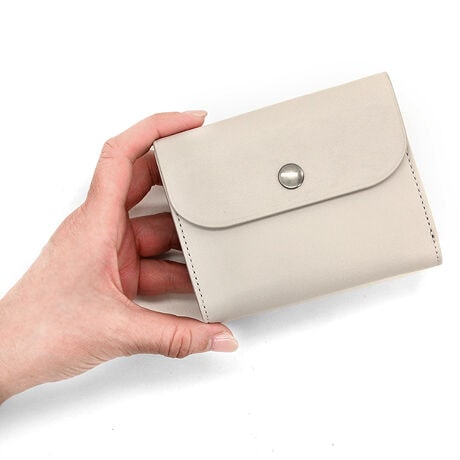 [^:MHLW5FS2]ۂ݂̂邩ԂfUCɁAVvȃzbNł񂾃fUC̃EHbgV[YłBMH炵NVbNȈۂɎdグ܂B