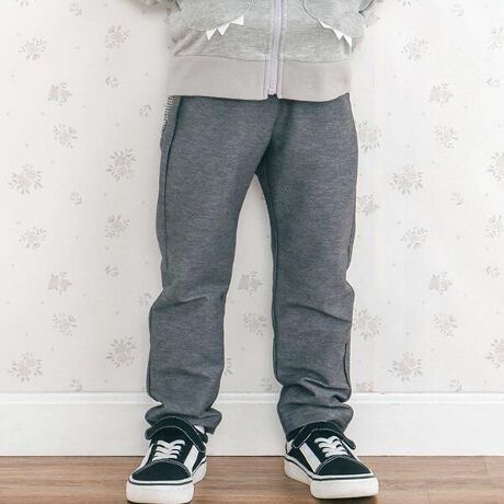 [^ԁF1809-77158]-2025AW-zF̃`FbNȒj̎qpOpcBfUC̃|Pbĝ܂邢߂߂̃{bg`[t킢|Cg|Pbg̎ɂ͎݂ȃAei₮邮RC̃AeiII|Pbgɂ̓{bĝقǂă{bg̗֊s݂ȃfUCʔACełBtiȂ̂łꂵ₷āA݂ȃjRjRBʉEʊwȂǂ̃fC[g炨o܂ŁA􂷂V[̑1ɂȂĂ܂Bfj̃lCr[Ai`ȖۃO[2FWJłBf/@\O[̓JbgcCfނgpĂ邩AJWAR[f͂ALC߃R[fɂsb^BfjJbgcCgplCr[̓fjۂȂ璅Sn̓XEFbgoŒ̂ŃfjȃLbYɂ߂łBEGXgXptCXnŐLk悭AւJ^OEE|PbgB̏o͐nْ̍fɂ__قȂ܂Bn̓AFFڂ肷\܂BWFiƂ킹Ă̐Epɏ\ӂB2025H~ACey2025N9̃e[}/World of imaginationzᔠяo݂ȋzEJtȐFÂmX^WbNȐF킹ĂǂRNVy2025 AUTUMN / WINTER Plaid&Play-HF`FbNƗV-z`Iȃ`FbNɃrrbgȃJ[qǂ炵`[t~bNXB₷Sn̂fނƃVGbgŏH̗t̒HłvVŖ`悤BySLAP SLIP(Xbv@Xbv)z`qǂ̗~J^`Ɂ`[bp̂ǂ̂悤Ɏqǂ炵Ȃi`Ȃ킢ĂǂiŐ^Yt`JWA͂̃R[fBl[g肰Ȃiグ