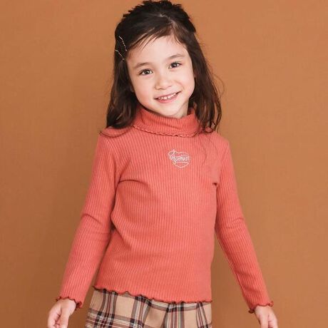 [^ԁF1815-78088]-25AW-̎qp̃nClbNgbvXBfUC݂̉ɂ͑@ׂȃ[X炢AEE݂̒[ɂ̓EقǂāA₳͋CɎdグ܂Bɂ̓n[g̎hイŁA肰Ȃ炵|CgB킹₷fUC̃gbvXA1ł̒p͂AWp[XJ[g̃Ci[ƂĂ߁Bd˒ĂAƒȂ܂BʉʊwȂǂ̃fC[g炨oAƂĂ΂ɂ􂷂AH~ɂ҂̈ꖇłBJ[̓zCgAx[WAubNAsNIW4FWJłBf/@\gnɂ͂炩ȋNуeRjbggpA聝Lk̂łւ₷̂ꂵB25H~ACey2025N10̃e[} / Wonder & GracezDS̋PɗDȂƂ߂𖈓NNłς̎qǂ́A̍DSȒTҁBȗVѐSɁA҂lۂ߂vXāAyAʂȃLL̓AׂĂݍނ悤ȃX^CĂ܂By2025 AUTUMN / WINTER Plaid&Play-HF`FbNƗV-z`Iȃ`FbNɃrrbgȃJ[qǂ炵`[t~bNXB₷Sn̂fނƃVGbgŏH̗t̒HłvVŖ`悤BySLAP SLIP(Xbv@Xbv)z`qǂ̗~J^`Ɂ`[bp̂ǂ̂悤Ɏqǂ炵Ȃi`Ȃ킢ĂǂiŐ^Yt`JWA͂̃R[fBl[g肰Ȃiグ