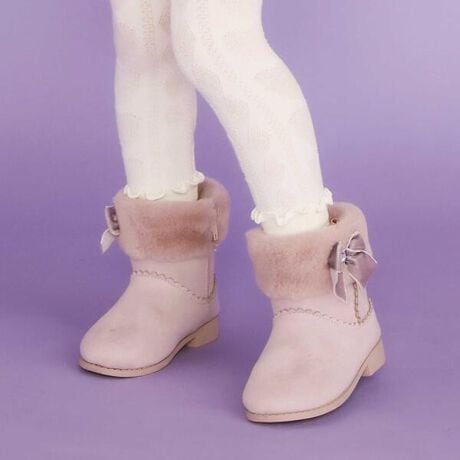 [^ԁF1820-78039]-25AW-Ƒlۂ͋Cy߂鏗̎qp[gu[cBfUC؂ւ͉炵XJbvfUCŁAɂ肰ȂÂvXBɂ͂ӂӂ̃t@[炢A݂ƃV[Y炵dオɂ܂BTChɂ͏iȃ{ƃLbƋPrW[YāAтɉ؂₩oĂ܂BXJ[gɂpcɂ킹₷Aig͂AʂȂoX^CECxgV[܂ŕLΉł邨߂̈ꑫBJ[́AR[fBl[gɍ킹₷uEƁA̎q炵ꊴĂp[v2FWJłBf/@\E₷TCht@Xi[dlŁAoKB肰Ȃq[āAƔwLтuoCvy߂̂ꂵ|CgB25H~ACey2025N10̃e[} / Wonder & GracezDS̋PɗDȂƂ߂𖈓NNłς̎qǂ́A̍DSȒTҁBȗVѐSɁA҂lۂ߂vXāAyAʂȃLL̓AׂĂݍނ悤ȃX^CĂ܂By2025 AUTUMN / WINTER Plaid&Play-HF`FbNƗV-z`Iȃ`FbNɃrrbgȃJ[qǂ炵`[t~bNXB₷Sn̂fނƃVGbgŏH̗t̒HłvVŖ`悤BySLAP SLIP(Xbv@Xbv)z`qǂ̗~J^`Ɂ`[bp̂ǂ̂悤Ɏqǂ炵Ȃi`Ȃ킢ĂǂiŐ^Yt`JWA͂̃R[fBl[g肰Ȃiグ