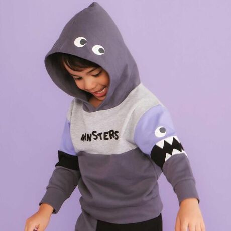 [^ԁF1807-78371]-25AW-VѐSՂ̃fUCŁA邾ŌCɂȂj̎qpg[i[BfUC؂ւfUCIVȃANZgɂȂĂāAfC[R[fɎ邾ŃpbƖڂꖇBrɂ̓MUMŨLoő傫ȂJX^[_ɃfUCBwt[hɂ́A܂܂̃X^[ACzuāAǂ猩ĂydオɂȂĂ܂B[AՂ̃`[tɁAv킸ΊɂȂႤIHig₷AR[f̎ɂȂĂ邱ƊԈႢȂBt[htŖhAH~̂oOVтɂ҂BIVƗVѐS𗼗ACɓɂȂ邱ƊԈႢȂ̃g[i[BJ[͗͋C̃O[lCr[ƁACpNgQ̃O[2FWJłBf/@\_炩ȒSnœ₷˔Ă̂ŁAʉEʊwx̂ł܂ŕL􂵂܂BIXXR[f1809-78205FX^[{gX25H~ACey2025N10̃e[} / Wonder & GracezDS̋PɗDȂƂ߂𖈓NNłς̎qǂ́A̍DSȒTҁBȗVѐSɁA҂lۂ߂vXāAyAʂȃLL̓AׂĂݍނ悤ȃX^CĂ܂By2025 AUTUMN / WINTER Plaid&Play-HF`FbNƗV-z`Iȃ`FbNɃrrbgȃJ[qǂ炵`[t~bNXB₷Sn̂fނƃVGbgŏH̗t̒HłvVŖ`悤BySLAP SLIP(Xbv@Xbv)z`qǂ̗~J^`Ɂ`[bp̂ǂ̂悤Ɏqǂ炵Ȃi`Ȃ킢ĂǂiŐ^Yt`JWA͂̃R[fBl[g肰Ȃiグ