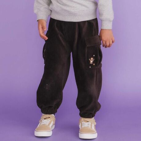 [^ԁF1809-78250]-25AW-j̎q̃fC[R[fɊ􂷂郍OJ[SpcBfUCTChɂ̓tbvt̃J[S|PbgzuAE|Pbgɂ̓Pbg⋰A|Pbgɂ̓{bgETbJ[̎hイIBVѐSӂ郂`[tj̎q炵NNoĂ܂Btgɏp̕R[hăX|[eBȃANZgvXBɂ̓SĂ邽߃VGbgƂ܂Ƃ܂A₷Ƃꂳ𗼗BʉEʊw͂߁AVт₨łɂ劈􂷂邨߂̈{ɂȂĂ܂BƓ̕IVȃCgO[Ɨ`R[(ubN)2FWJłBf/@\gnɂ͑jbgR[gpAʊ̂\Ƃ炩ȕŁAڂɂV[Y[h܂fUCBLk邽ߓ₷ACς̂q܂ɂ҂̎dオłBEGXg͑SdlЂƂł̂ւ₷̂ꂵ̂߁AEGXgR[hł̃EGXg߂͂ł˂܂BTCh|PbgB25H~ACey2025N10̃e[} / Wonder & GracezDS̋PɗDȂƂ߂𖈓NNłς̎qǂ́A̍DSȒTҁBȗVѐSɁA҂lۂ߂vXāAyAʂȃLL̓AׂĂݍނ悤ȃX^CĂ܂By2025 AUTUMN / WINTER Plaid&Play-HF`FbNƗV-z`Iȃ`FbNɃrrbgȃJ[qǂ炵`[t~bNXB₷Sn̂fނƃVGbgŏH̗t̒HłvVŖ`悤BySLAP SLIP(Xbv@Xbv)z`qǂ̗~J^`Ɂ`[bp̂ǂ̂悤Ɏqǂ炵Ȃi`Ȃ킢ĂǂiŐ^Yt`JWA͂̃R[fBl[g肰Ȃiグ