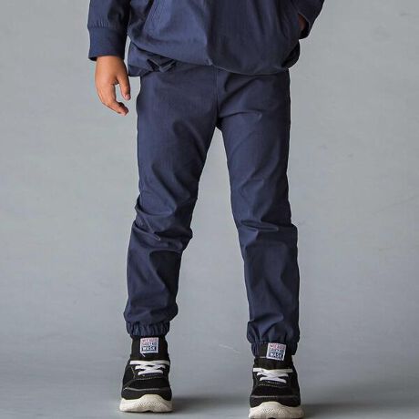 [^ԁF1349-78091]-25AW-ɑËȂIVѐɃtBbgpcBfUC~炵gX|[c͋̕CꂽAj̎qpWK[pcłBEGXgɂ͏̃EFrOxgvXAЂƕȉO|PbgRC[Wl[ȂǗVѐSfUC|CgBlCr[̓N[œsIɁA_[NO[͌y₩ŃJWAɎdオAǂʉEʊwɃsb^Bf/@\Rbg~iC̃Xgb`bV[fނgpAyďvœ₷dlBXgb`̂őWv肵ĂKŁACȃLbYɍœKłB̓udlŗ₽hAƂVGbgBʊwpcEfC[pcƂĂ􂵁A~̌VтEC^[X|[cX^CɂtBbg܂BE|PbgtłB25H~ACeWINTER SPORTS -EC^[X|[c-XL[AXm{[Ȃǂ̃EC^[X|[ce[}̃RNVB܂܂ghpĂggX|[ch̗vf؂ւJ[OŎĂǂVX^COāBHAPPY MEMORIES -yvo-gLɎc悤Ȋyvoʐ^ɎB肽߂đ؂ɋL^Ăhe[}̃RNVBełꂼj̎qyƊV[\AgŃNVbNȃ[h͓IȂǂVX^CāBy WASKiXNjzWEEAGEDSAUCYKIDuX͏ӋCȎqłEEEvRŗVѐSڂȒj̎qփAJeCXgx[Xɂ̎X̃ghقȂvfvXGbW̌JWAX^CLbYEFAŕ\