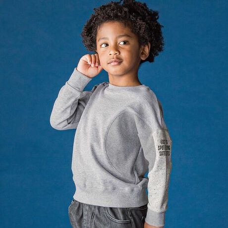 [^ԁF1347-79102]-25AW-܂ƂA~fg[i[BfUCC[WYCNȃg[i[́A~`̐؂ւA܂Ōv킹闧̊fUCBɂ̓lbvт؂ւĐ̂悤ȕ\AɉErɂSvgANZgBrbOVGbgŁA~̃X^COIVɍʂ܂Bf/@\gn͖100%̗їNтłӂ肠A~̊OVтʉEʊwɂKBƐ͐LkXpeRœ₷mہB؂ւɎgulbvfނ肰Ȃ\Aqǂ炵fUCAbvBg̃|GXefނ͏vŌ^ꂵɂA̒񂵂ɂSłBj̎q̌Cȓ~R[fx@\ƃfUC˔ꖇłB25H~ACeSTARGAZING -V̊ϑ-V̊ϑyޒj̎qe[}̃RNVBfނ╿A؂ւŖ\BWASK炵JWA͖YꂸɓVw҂C[WNVJȗvfU΂߂X^COāBHAPPY MEMORIES -yvo-gLɎc悤Ȋyvoʐ^ɎB肽߂đ؂ɋL^Ăhe[}̃RNVBełꂼj̎qyƊV[\AgŃNVbNȃ[h͓IȂǂVX^CāBy WASKiXNjzWEEAGEDSAUCYKIDuX͏ӋCȎqłEEEvRŗVѐSڂȒj̎qփAJeCXgx[Xɂ̎X̃ghقȂvfvXGbW̌JWAX^CLbYEFAŕ\