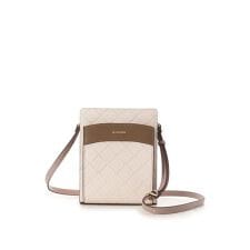 型押しモノグラム　スクエアショルダーバッグ