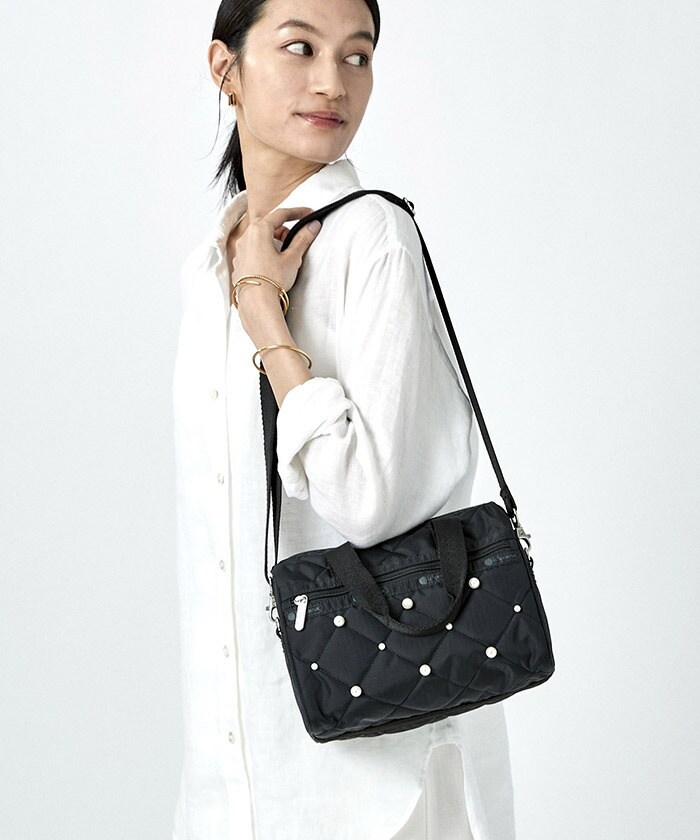LESPORTSAC レスポートサック　ブラックパール　ミニショルダー LeSportsac（レスポートサック）の「MINI DUFFLE W PEARLS