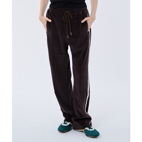 [^ԁF254010]yWear CollectionzX|[gTbN{̃EFARNVaBuhȂł͂̋@\ƃfUC˔ACe𑵂Ay₩ɓ̃X^Cɗnރ[h[uĂ܂BỸRpNgxAgpxAgbNpcBёZ炩ȔGŁA͍T߂Ȃ̂ŃJWAɂ킹₷A_炩KȒSnłB̂fނŃpc̃VGbgAuhS̃TChCX|[eBȃANZgɁB̃t@Xi[JŃVGbg̒߂\łBsZbgAbvΉtfނ̃xAgbNWPbgiiԁF254017jƍ킹ăZbgAbvƂĂp܂Bmӎn摜͌̓A{ɂۂ̐FƎ኱قȂꍇ܂Bjbgfނ͓ATCYɎ኱̌̍ꍇ܂Bgp̑OɁAiɕt̃^OɋLڂĂu舵@vu\vKmFB