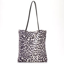 ユウキュウ(U.Q)のレオパードトートバッグ