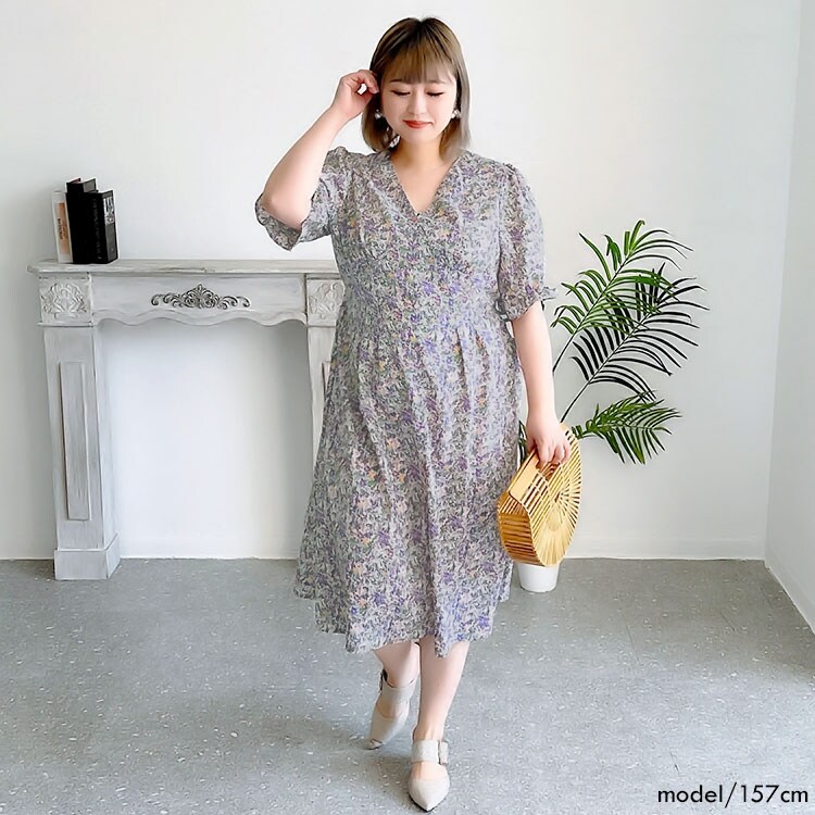 大きいサイズ】 小花柄Vネックワンピース 大きいサイズ
