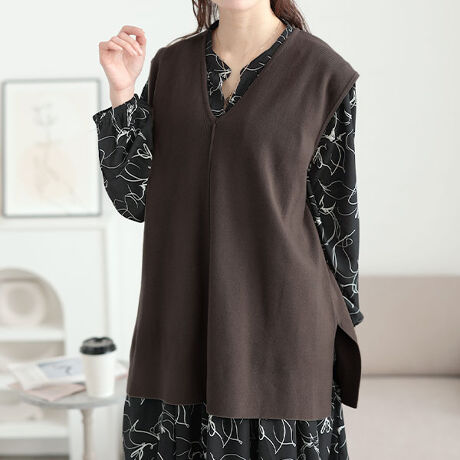 [^:CPDAI-640651]VvȃfUCŒ񂵗͂Q̃xXgołB񌳂͐[VlbNŁA茩Ă܂B܂ÕZ^[ɂ͏cCĂč׌ʂ{܂TChɂ̓XbgĂAR[f̑gݍ킹̕LdlBpĉقAXJ[g⃏s[XƂ̏d˒QłBƂjbgnŃOV[Y􂵂ĂACełB