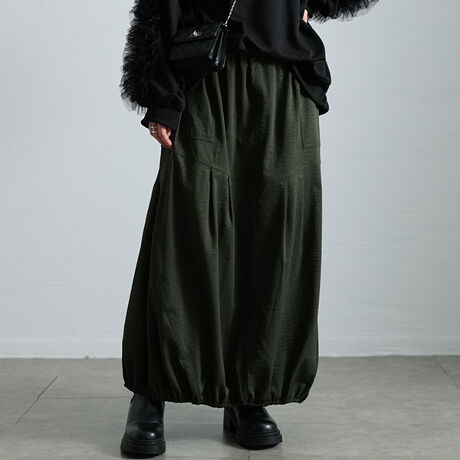 [^:SW-0740]VvȃXJ[gɁA΂߂̐؂ւ^bNd˂邱ƂŁAȂꊴYЂƂVGbgɁBɃMU[SdނƂŁAo[VGbg`܂BTChɔzꂽA傫ȃ|PbgvXAJWAȈۂɁB悭ӂƂ̊̂o[VGbgŁA艺ǧ^Jo[BEGXgɂMU[S̗pAXgXt[ȐSn݂ɁB_łȂX^COɎdオAl̍CACełB