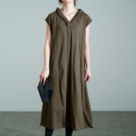 [^:SW-0748]m[X[ũVcs[XɃt[hd˂s[X́AWƂĂAs[XƂĂ􂷂閜\ACeBVvȃfUCAR[fI΂vX₷̂|CgB̃hXgi΁Ao[VGbgłӂ菗炵ۂo܂B傫ȃt[hŏʂ𔭊AƂƂƂVGbgő̌^Jo[ɁB񂪌䊴ŁAƂAt`̃X[ul̘̓rɂ҂B䗃dẴ{^Ōڂ肳Ă܂B