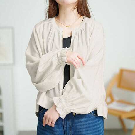 [^:MNFK-858103]LfB[X[uAobNMU[u]łBm[J[Ŏ񌳂茩ĂALfB[X[u炵Ă܂Bw㕔̃MU[ؑւ̓VvȃfUCɓ̂ANZgvXBO㍷̂钅䂪肩炨KJo[AŜoX悭ĂfUCłB̃VA[fނgpĂAʋCQŏtĂłKɒ܂BV[gȂ̂ŁAXJ[g⃏s[Xƍ킹ď炵X^CɂB炵yޖ̗ꖇAЂ