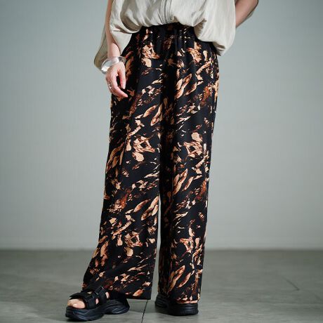 [^:TOG-1053]yL菑Ƀ_ɗƂ񂾂悤ȑ݊Y[hȃvgۓIȃpcBCh̃pcŃnTȈۂYAsIX^CbVȃX^COɁB_炩ȕŕxɌy₩ɗhVGbgŗCȕ͋CvXBƂCh̃pcAŉgۂƑ̌^Jo[BEGXgɂ͑ShXgdlŁAD݂̃tBbgkȂɒ߂\璷ԃNV[ȒpB胍OőlۂYATChɕ֗ȃ|PbgtB