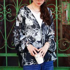 【大きいサイズ】 シアー花柄配色ティアード切り替えパーカー 大きいサイズ レディース トップス 長袖