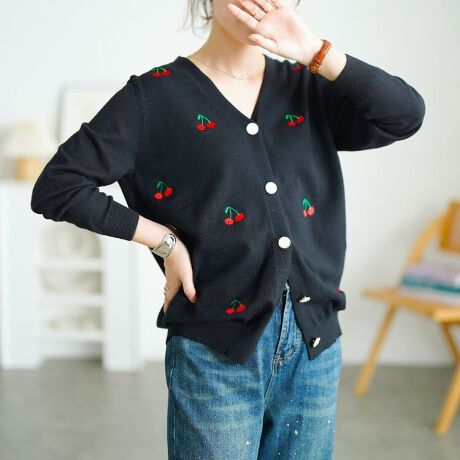 [^:GOLDY-1753]lK[[ȕ͋Cy߂邳ڕ̃jbgJ[fBKłB悢[߂VlbNŊɂ芴vXBzCg{^iɉfAÔږ͗lvXBudĂ̑Ŝ̃VGbg߂ĉؚBȂ▭Ȓłǂȃ{gXƂQBXgb`蔧₳AG߂̕ςڂɂSn悭ꖇBÂȂƏi˔ڕJ[fBKŁA̃R[fƉ؂₩ɁBD邾ŋCオAȈꒅ[h[uɃvXĂ݂ĂBLL 67cm oXg 51cm  39cm A[z[ 22cm  53cm  6.5cm  36cm3L 70cm oXg 56cm  44cm A[z[ 23cm  54cm  7cm  40cm4L 71cm oXg 61cm  48cm A[z[ 24cm  55cm  7.5cm  44cm5L 72cm oXg 65cm  52cm A[z[ 25cm  56cm  8cm  48cm6L 73cm oXg 69cm  55cm A[z[ 26cm  56.5cm  8.5cm  53cm