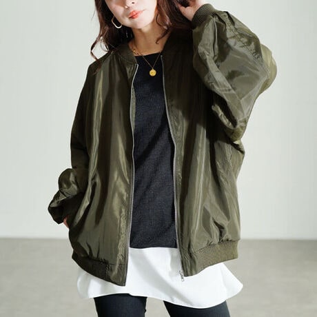 [^:TOG-1046]ǂȃR[fɂރI[o[TCYMA-1WPbgCyɐD₷ȂꊴYI[o[VGbgN[ɂȂ肪MA-1ɂۂ񑳂gݍ킹邱ƂőlƉؚvX㔼gɃ{[邱ƂŃX^CAbvʂQłVvȃfUCȂ̂őlȃX^COɓލG}XgoC̈ꒅ