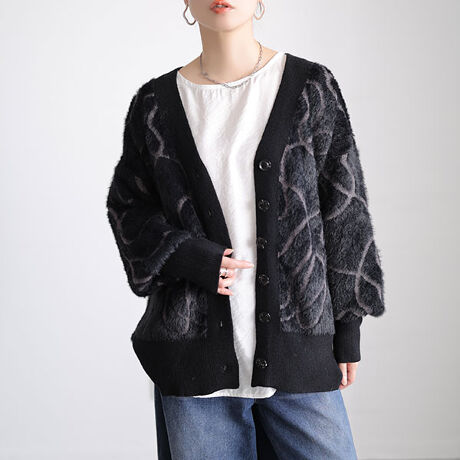 [^:MARU-20029]ӂӂƂVM[̎ƁA_ȃCڂ䂭VM[jbgJ[fBKB_ɕ`ꂽCA[eBXeBbNŃ[hȕ͋CoBVM[fނɕAVvȃCi[ɉHD邾ŁAgĥ؂₩ȃX^CBhbvV_[ɁAƂoXgݒŃ{fBCEƂȂAHD邾ő̌^Jo[ɁBۂƃ{[̂X[u炵oA̘r܂Jo[܂B߂̃unvXAqbvBSłȂꊴY܂B