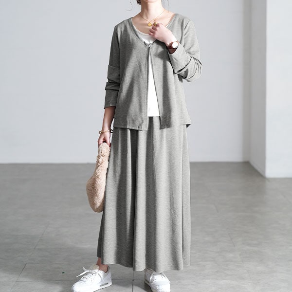 大きいサイズ】 つけ襟付きスウェット＆ロングスカートセット 大きい