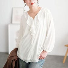 【大きいサイズ】 ゴールドパーツ付きラッフルブラウス 大きいサイズ レディース トップス ブラウス