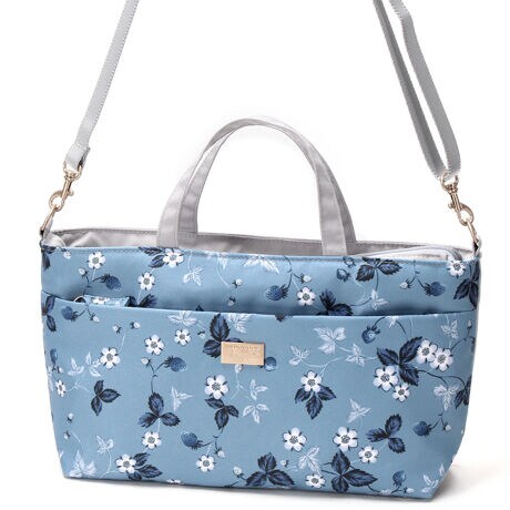 [^:0012570001]uCh Xgx[v[CNu[ŌɃAbvf[gA yXgx[ CNu[zoꂵ܂Bu[̔ZWŕ`ꂽXgx[CNu[̃vg{ꂽV_[obOłBs₿Ƃoɕ֗ȃV_[obOBXgbvOăobOCobOƂĂg܂Bɂ̂|PbgtAJ̓t@Xi[tȂ̂ŒgȂłBgт̂ɂ҂ȊÕ|Pbgɂt@Xi[tĂ̂ňSłB[WEDGWOOD]WEDGWOOD́upH̕vƌĂ΂WTCAEEFbWEbhɂ1759Nɑn݂ꂽmHuhłBCMX͂ߊẻMɈpꂽƂŖmȂ̂ƂAɂĂɐV̂ɒ킵Ď[hĂWTCÃXsbgnƓς炸Ɏ󂯌pĂ܂B