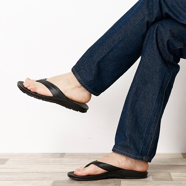 mens surf flip flops