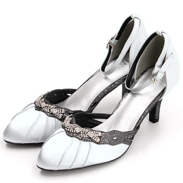 結婚式・パーティに ラインストーンパンプス | アンフィニ(INFINE