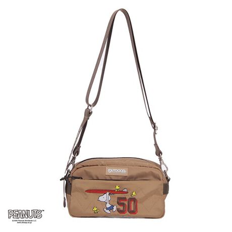 [^:ODB030]OUTDOOR PRODUCTSs[ibcR{obNoIs[ibcɃXk[s[oꂵ̂1950NBXk[s[oŃu50v`[tɁAX|[ceCXgȃOtBbNfUC܂BOUTDOOR PRODUCTS̃Sv[ǵA{̃J[ƓF̃VRv[gŎdグAS̓zCgJ[dlƂȂĂ܂Bgւ̊􂪍L~jV_[łBtgɃXk[s[̎hJfUCAt@Xi[|PbgtBo₷LԌ|CgłBV_[R͎O\Ȃ̂ŁAobOCobOƂĂ􂵂܂BC[̓t@Xi[ő傫ĴŁAgn₷Ao₷Ƃ낪|CgB߃TCYȂ̂ŁAƂOoATuobOƂđ劈􂵂܂B