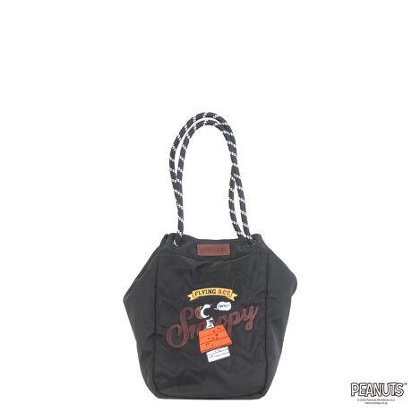 [^:ODB036]PEANUTSOUTDOOR PRODUCTS̃R{ACeoIlC̃Xk[s[̕ϑLN^[uFLYING ACEv̎hJOʂɎ{܂BXk[s[̃SfUC͕ML̕`F[Xeb`hJŗ̊ƃBe[W\Ă܂B炵tĤQWAYg[g͔wʑɒʏ̐؂ւ|Pbg̏ɁAtBfނ̂Ԃ|PbgtĂ邽߁AԂoĎgpAɂ͐؂ւ|Pbg[ĎgpƁA̓̃R[fCɂĎg\łB