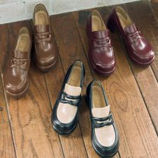 フィント(FINT)のレトロヒールローファー