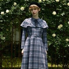 フィント(FINT)の【洗える・2WAY】プチフラワーチェック柄ケープ付きワンピース