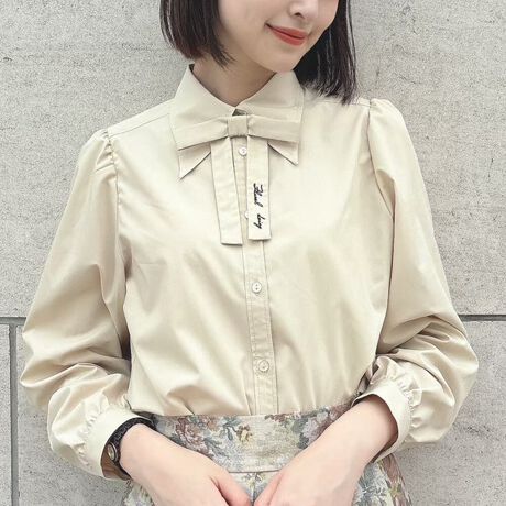 [^:55AF01j003]fUC|Cg悪gȌ`̃O|CgJ[ANZgɂȂVcK[[ȃShJ̓{^C͎Oł̂ŁAVvȃVcƂĂȂ2wayfUCłBWXJCpNĝ{gɍ킹₷x[VbNȃVc͈ꖇĂƑ劈􂵂Ă܂IXXX^COǂȃ{gWXJɂ킹₷Agɉ킹悤HhƎvɃR[fBl[gAVXgĂ܂BLACeƂ̒񂵂yŁ􁁁FOFF WHITEc₠ ^ LIGHT BEIGEcȂnFȂnFӂ{^CFO\yFz g58cm  95cm  34cm  59cm  EGXg91cm