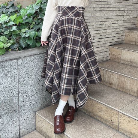 [^:56AG03p008]fUC|Cggȃ`FbÑ_wڂ䂭XJ[gBEGXg̐؂ւC{[Ղ̃tA[VGbgŎRƃX^CAbv܂B̂wfUCghCNȈۂŁAGGETĂiłBIXXX^COjbguEXAXEFbgȂǂ̕LgbvXƂ̒񂵂y݂܂菬킹F i.n.t炵gȃ[hՂ̃X^COIXXł􁁁|PbgFt@Xi[FTCht@Xi[EGXgSFwV[OS藠nF萶nFӂFȂyFz EGXg72`64.5cm e67.5cm