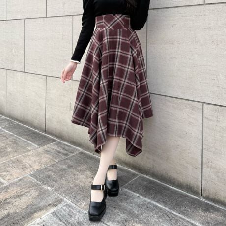 [^:56AG03p008]fUC|Cggȃ`FbÑ_wڂ䂭XJ[gBEGXg̐؂ւC{[Ղ̃tA[VGbgŎRƃX^CAbv܂B̂wfUCghCNȈۂŁAGGETĂiłBIXXX^COjbguEXAXEFbgȂǂ̕LgbvXƂ̒񂵂y݂܂菬킹F i.n.t炵gȃ[hՂ̃X^COIXXł􁁁|PbgFt@Xi[FTCht@Xi[EGXgSFwV[OS藠nF萶nFӂFȂyFz EGXg72`64.5cm e67.5cm